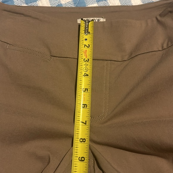 NEW NIC+ZOE WONDERSTRETCH POCKET STRAIGHT LEG PANT Color
MUSHROOM - Picture 7 of 17